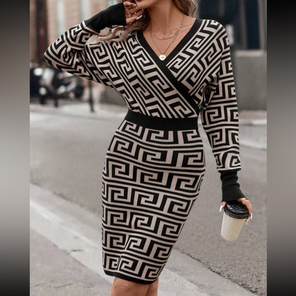 Classic Cozy Abstract Print Surplice Neck Batwing Sleeve Sweater Dress - Picture 4 of 5